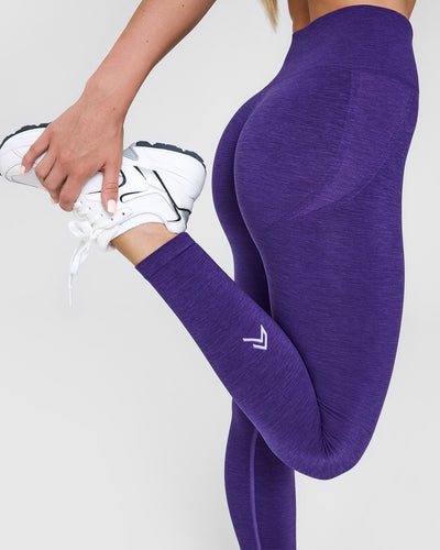 Effortless Seamless Leggings with White Logo | Amethyst