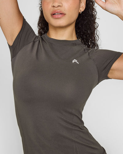 Go To Seamless Fitted Top | Deep Taupe