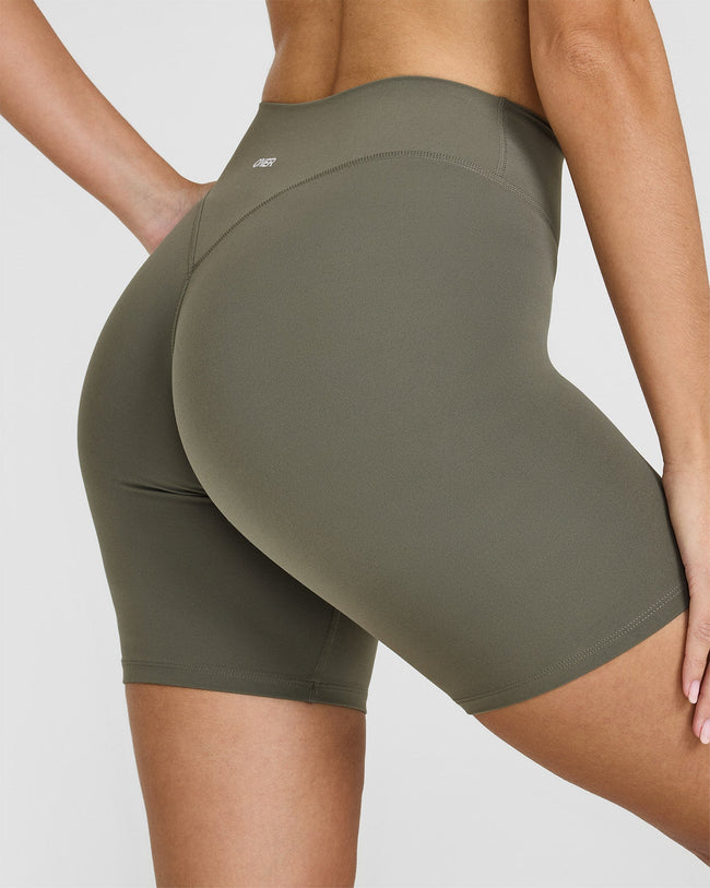 SoftMotionâ„¢ Cycling Shorts 8" with White Logo | Alpine Green