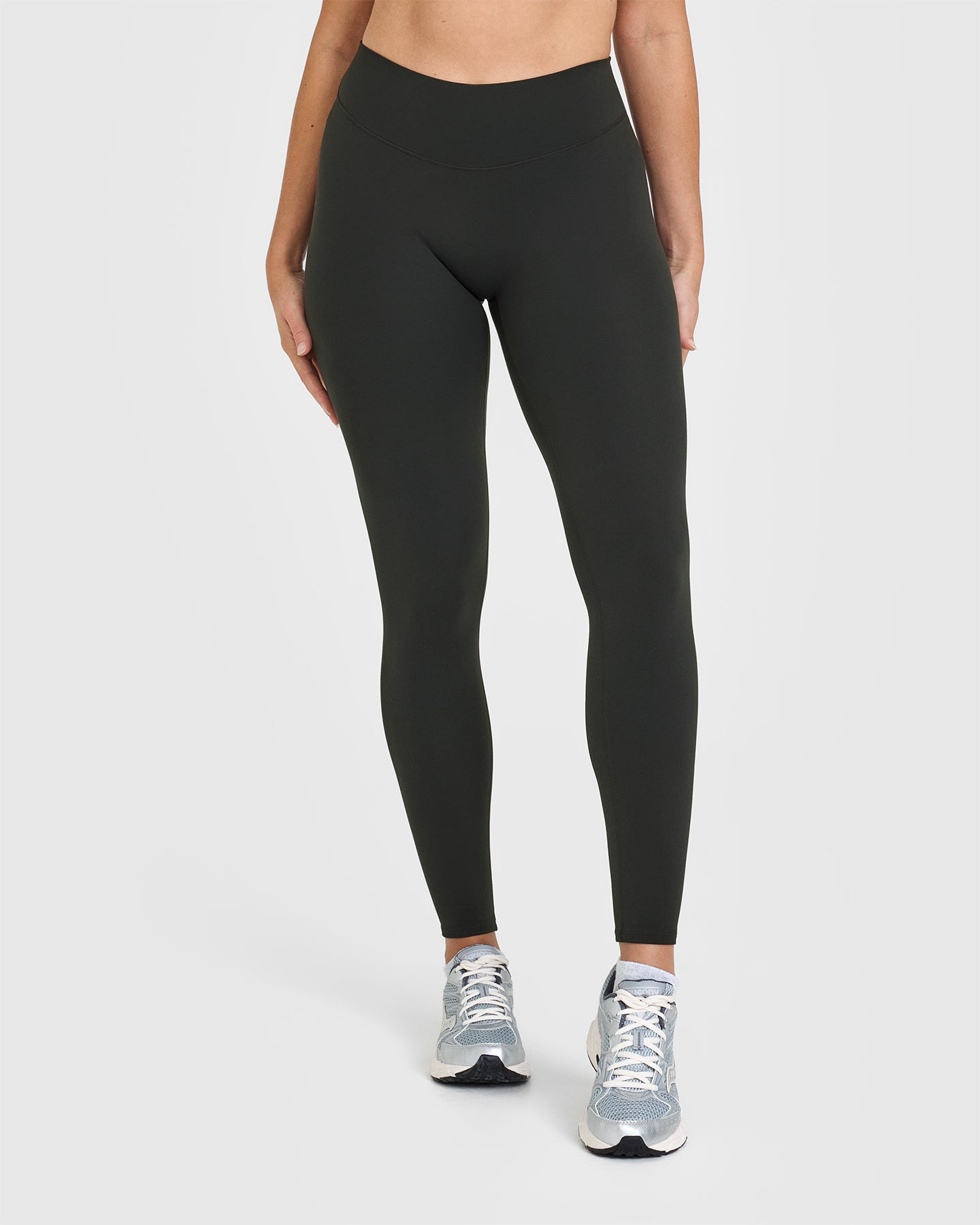 SoftMotionâ„¢ Leggings with White Logo | Soft Black