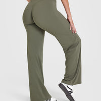SoftMotionâ„¢ Straight Leg Bottoms with White Logo | Alpine Green