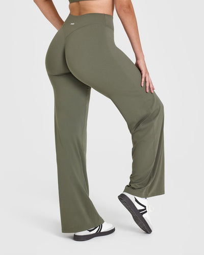 SoftMotionâ„¢ Straight Leg Bottoms with White Logo | Alpine Green