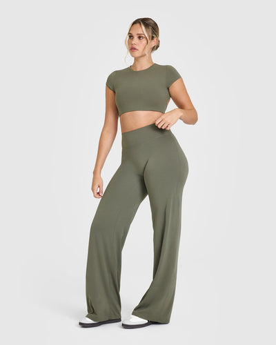 SoftMotionâ„¢ Straight Leg Bottoms with White Logo | Alpine Green