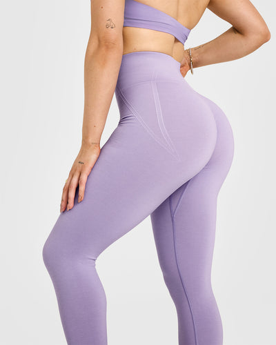 Effortless Seamless Leggings with White Logo | Wisteria Purple