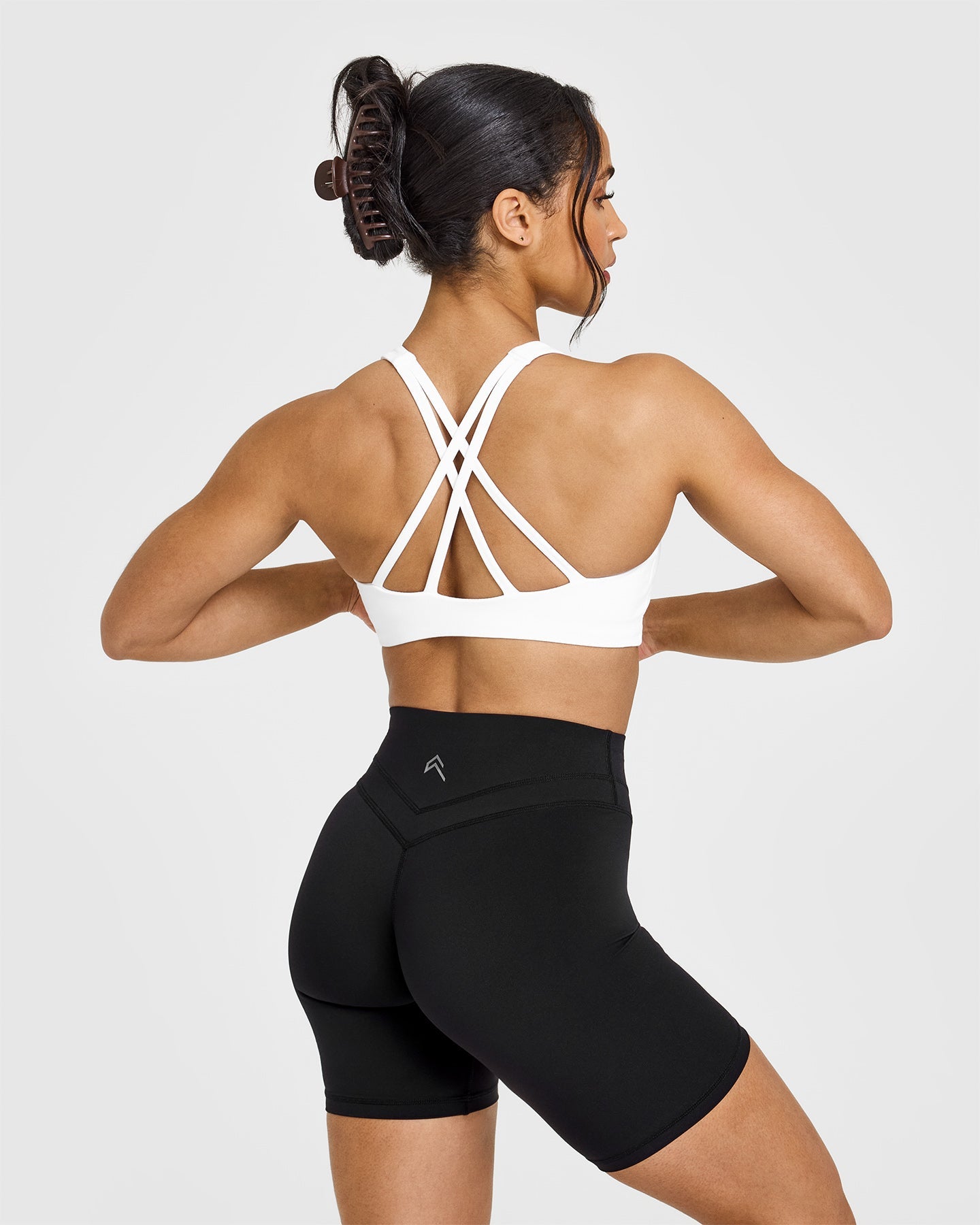 EasyLiftâ„¢ High Neck Sports Bra | White