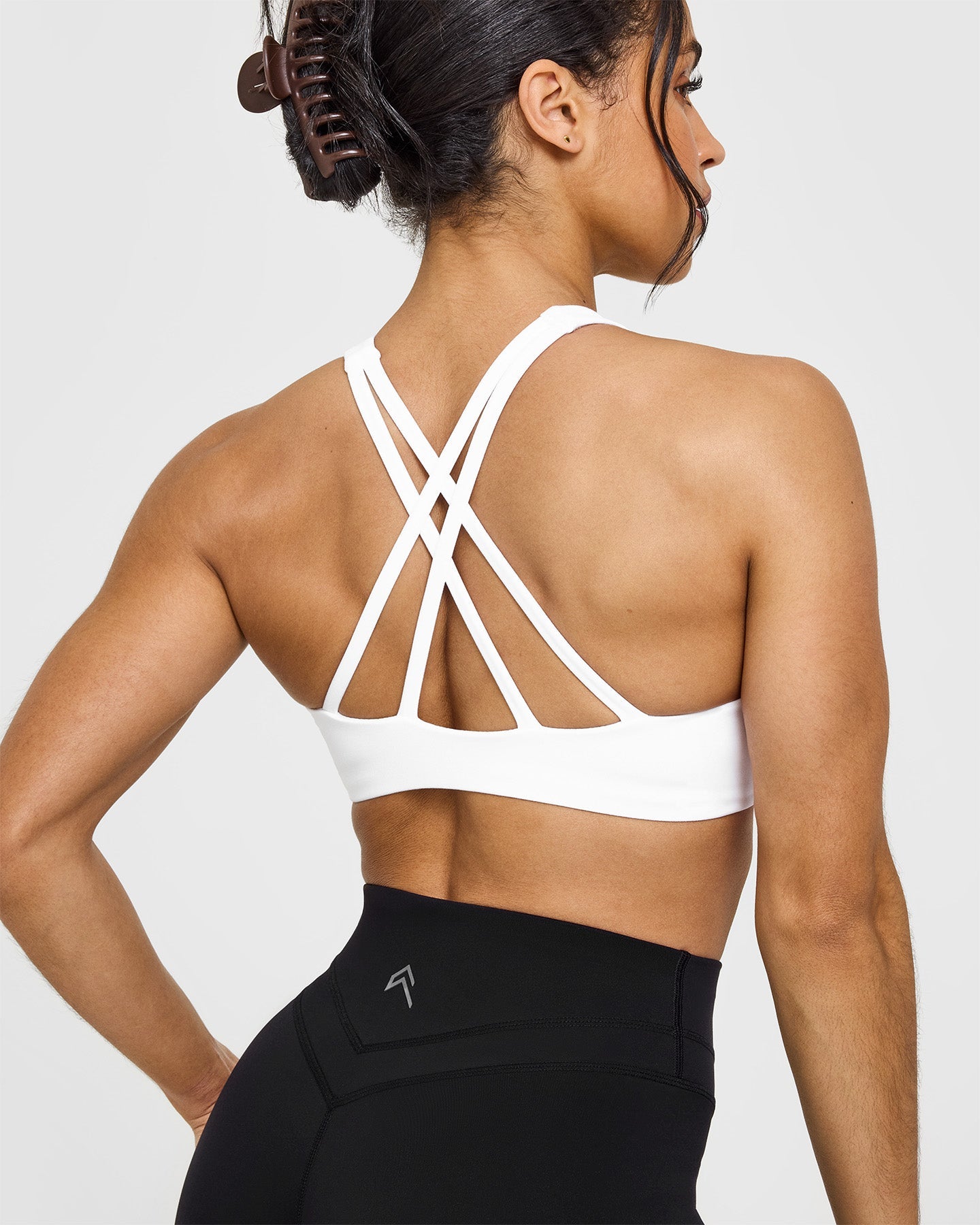 EasyLiftâ„¢ High Neck Sports Bra | White