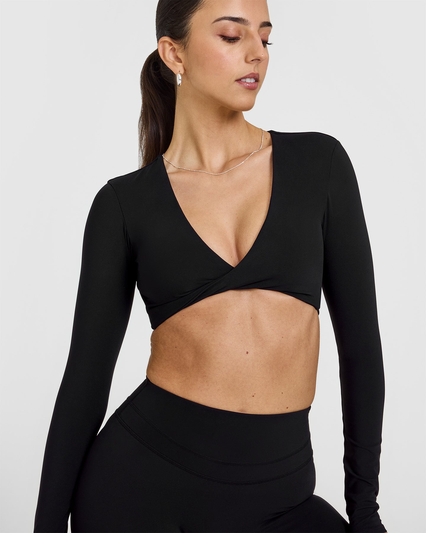Unified Twist Front Long Sleeve Crop Top | Black