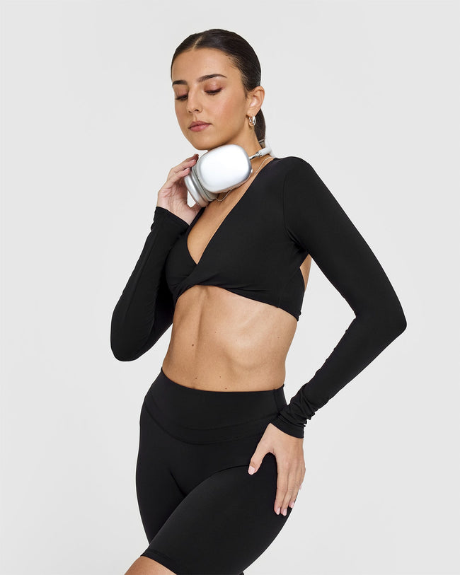 Unified Twist Front Long Sleeve Crop Top | Black