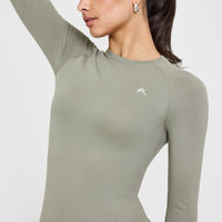 Go To Seamless Fitted Long Sleeve Top | Soft Sage Green