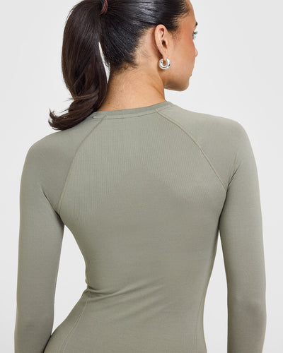 Go To Seamless Fitted Long Sleeve Top | Soft Sage Green