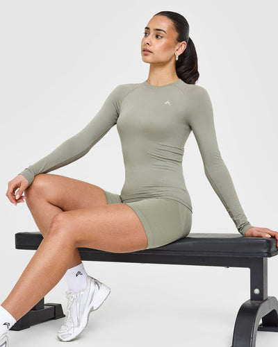 Go To Seamless Fitted Long Sleeve Top | Soft Sage Green