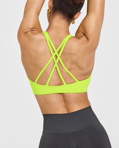 EasyLiftâ„¢ High Neck Sports Bra | Charged Lime Green