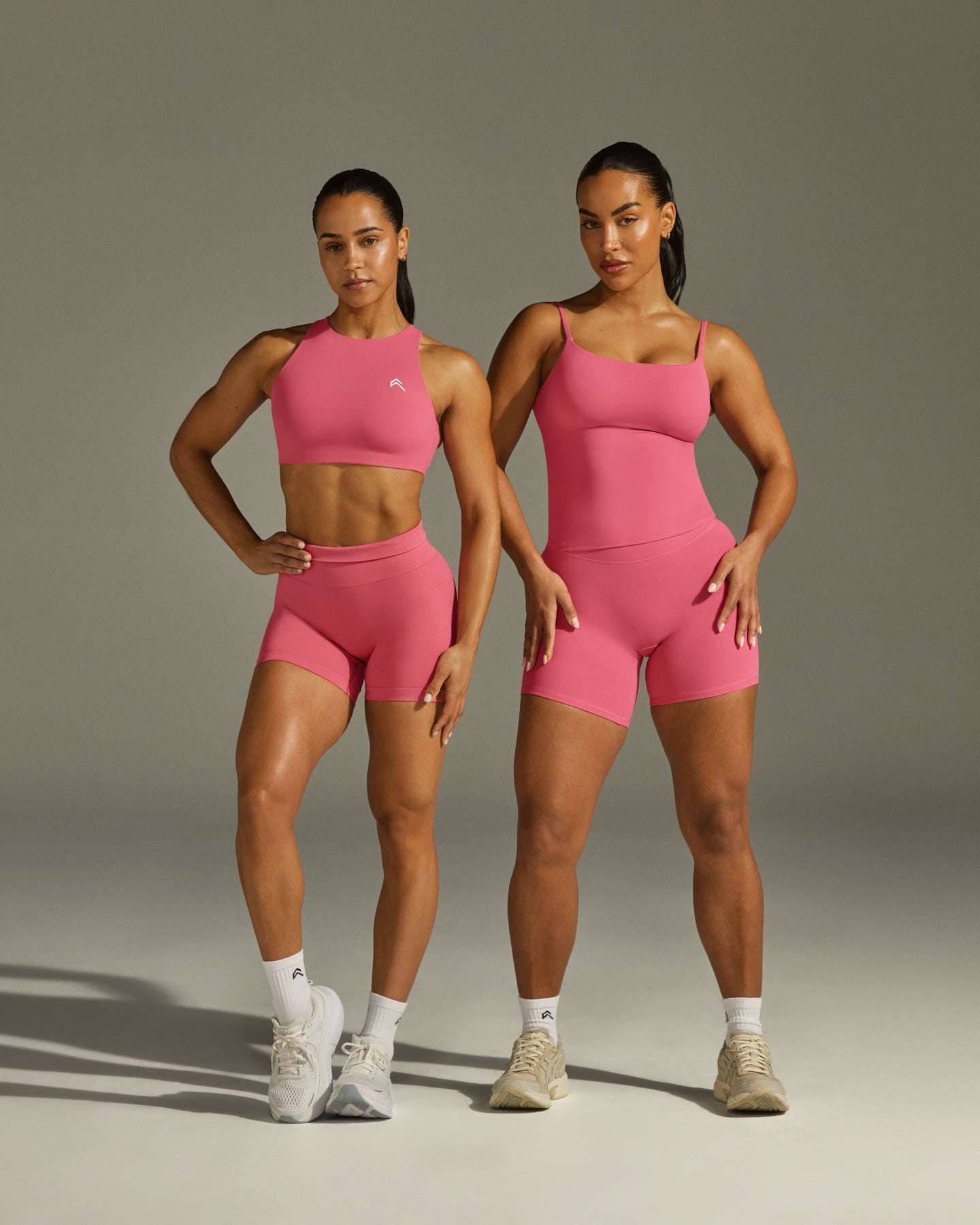 EasyLiftâ„¢ High Neck Sports Bra | Velvet Pink