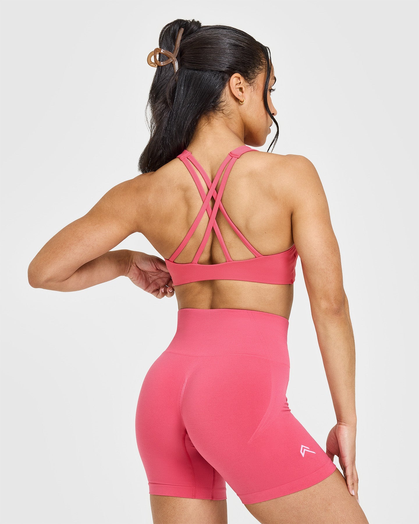 EasyLiftâ„¢ High Neck Sports Bra | Velvet Pink