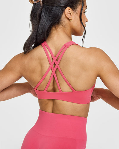EasyLiftâ„¢ High Neck Sports Bra | Velvet Pink