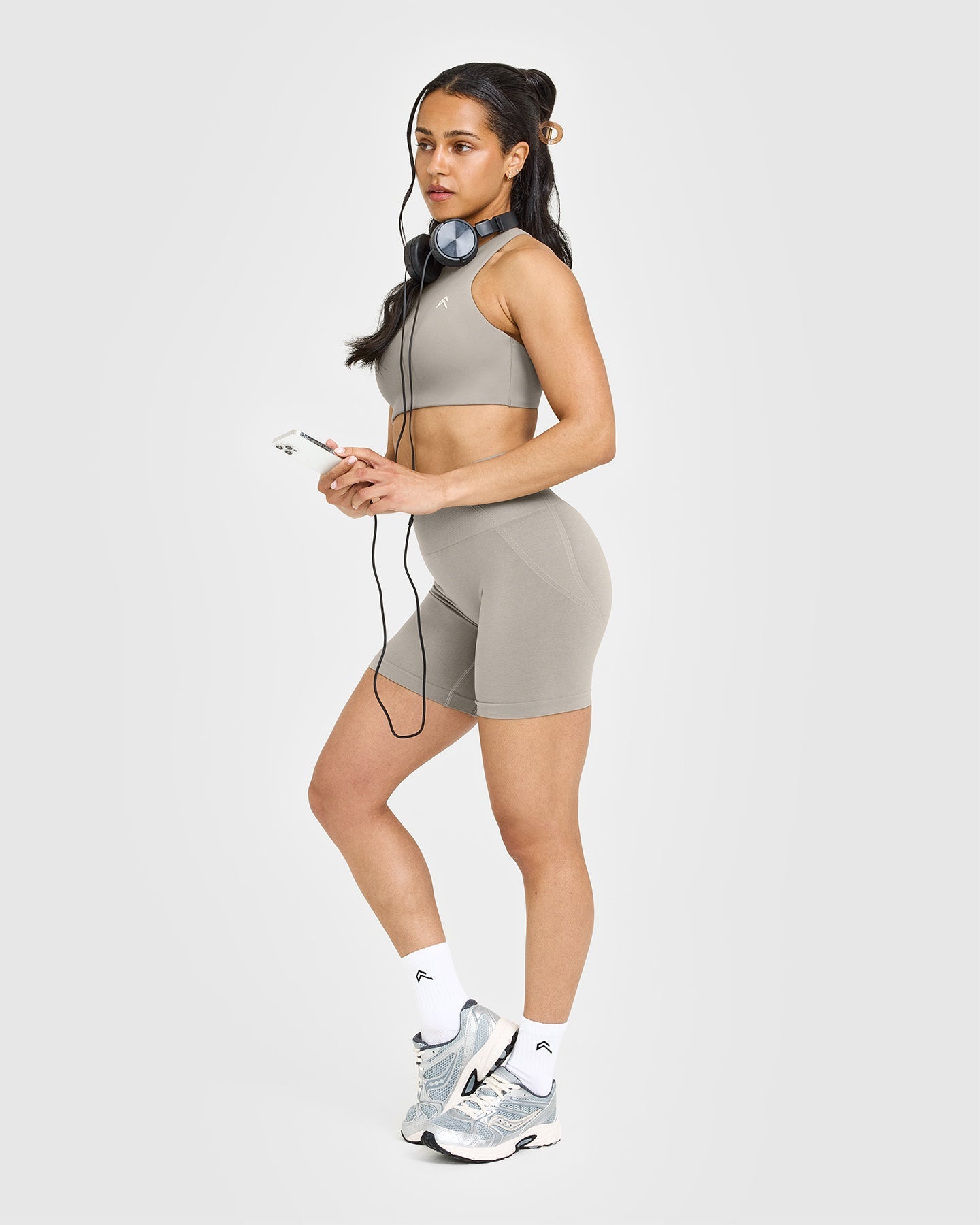 EasyLiftâ„¢ High Neck Sports Bra with White Logo | Warm Sand