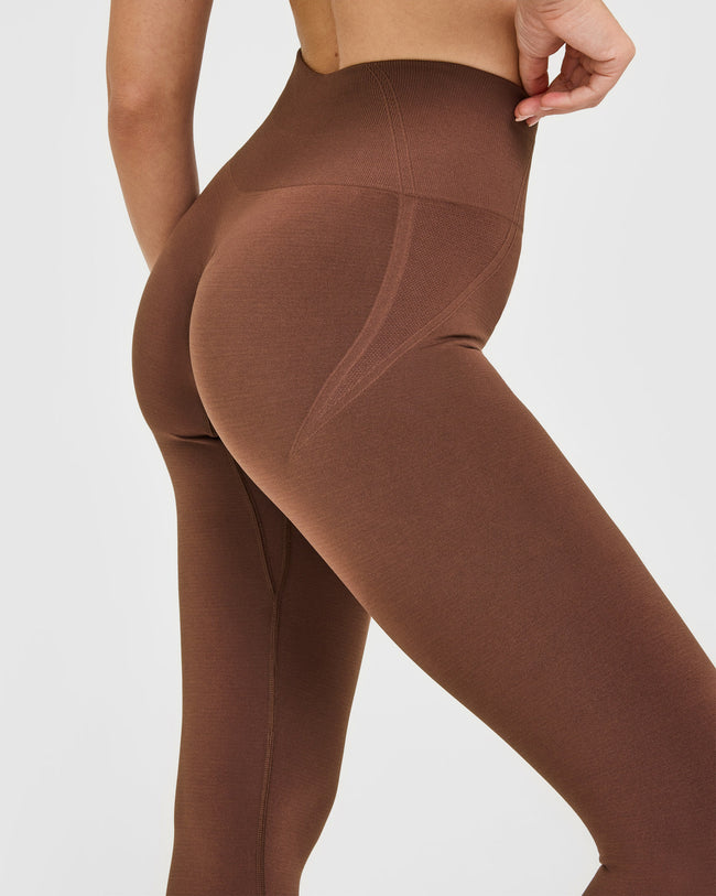 Effortless Seamless Leggings with White Logo | Rustic Brown