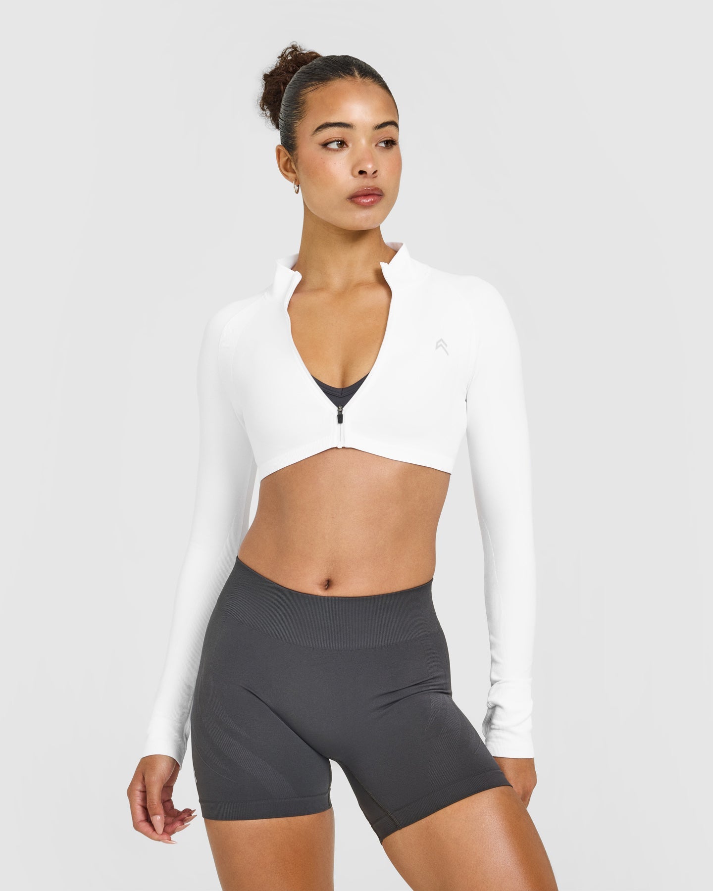 EnhanceLiftâ„¢ Seamless Crop Jacket | White