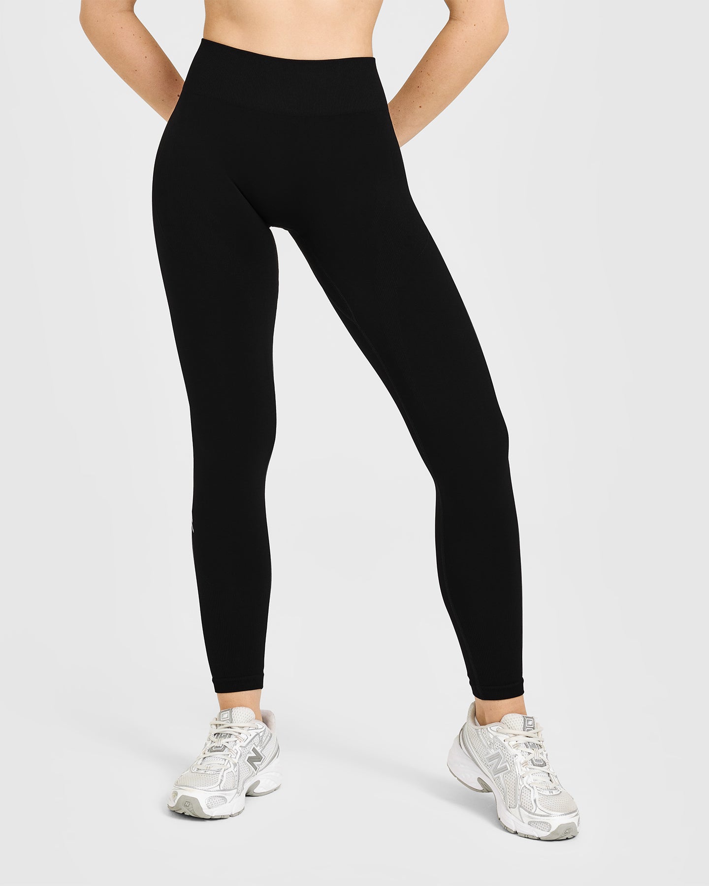 EnhanceLiftâ„¢ Seamless Leggings with White Logo | Black
