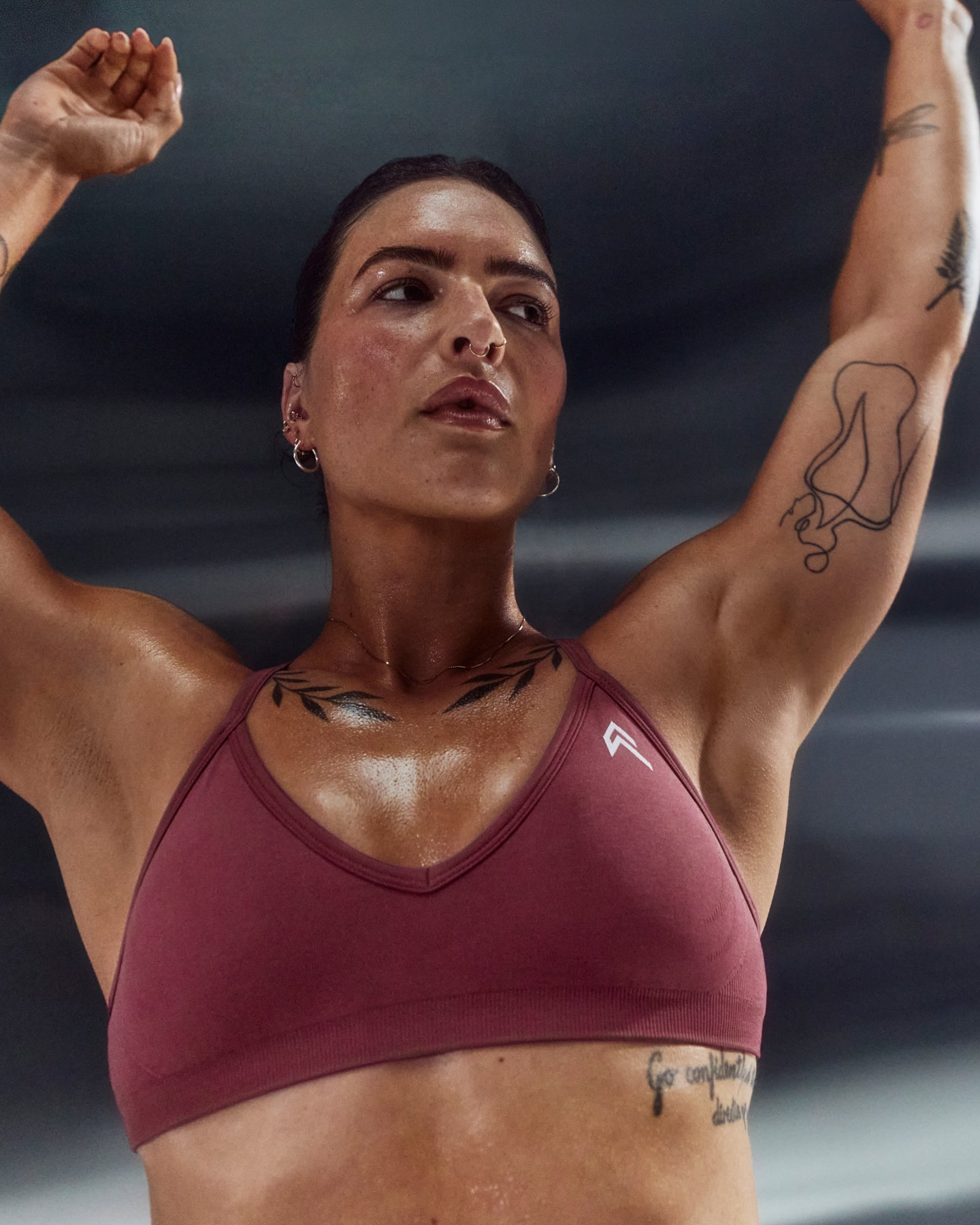 EnhanceLiftâ„¢ Seamless Strappy Sports Bra with White Logo | Burnt Maroon