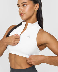 EasyLiftâ„¢ Zip High Neck Sports Bra | White