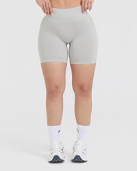 Effortless Seamless Shorts with White Logo | Light Grey Marl