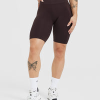 Effortless Seamless Cycling Shorts with White Logo | 70% Cocoa