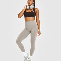 EasyLiftâ„¢ Cross Back Sports Bra | 70% Cocoa