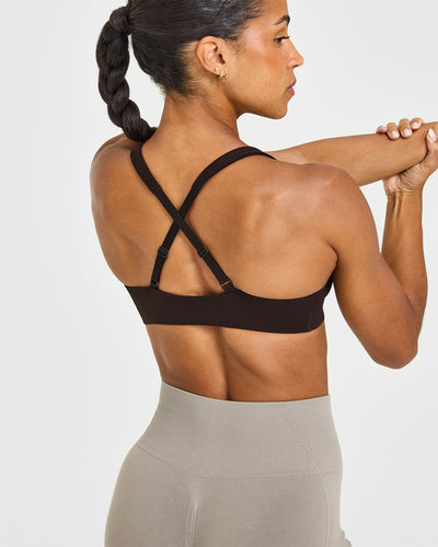 EasyLiftâ„¢ Cross Back Sports Bra | 70% Cocoa