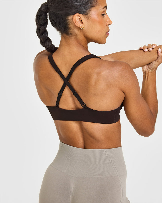 EasyLiftâ„¢ Cross Back Sports Bra | 70% Cocoa