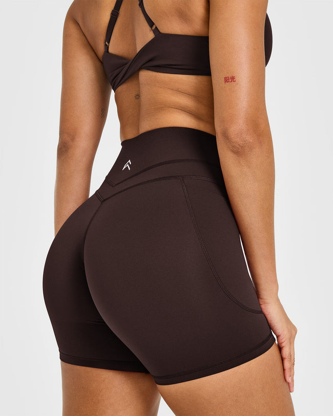 Unified High Waisted Pocket Shorts 6" | 70% Cocoa