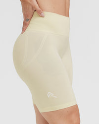 Effortless Seamless Cycling Shorts with White Logo | Vanilla