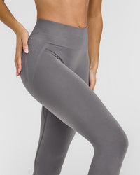Effortless Seamless Leggings with White Logo | Ash Grey