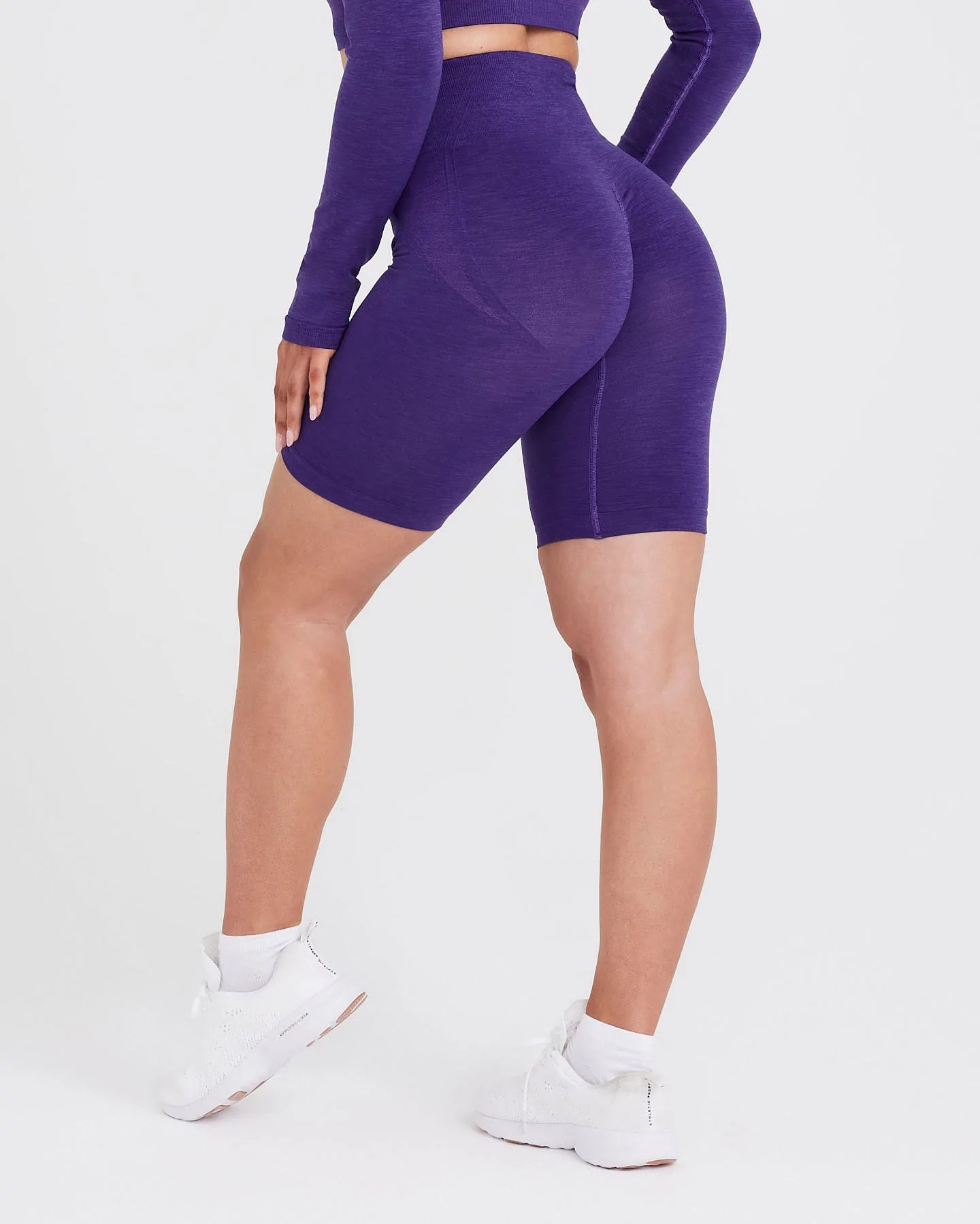 Effortless Seamless Cycling Shorts with White Logo | Amethyst