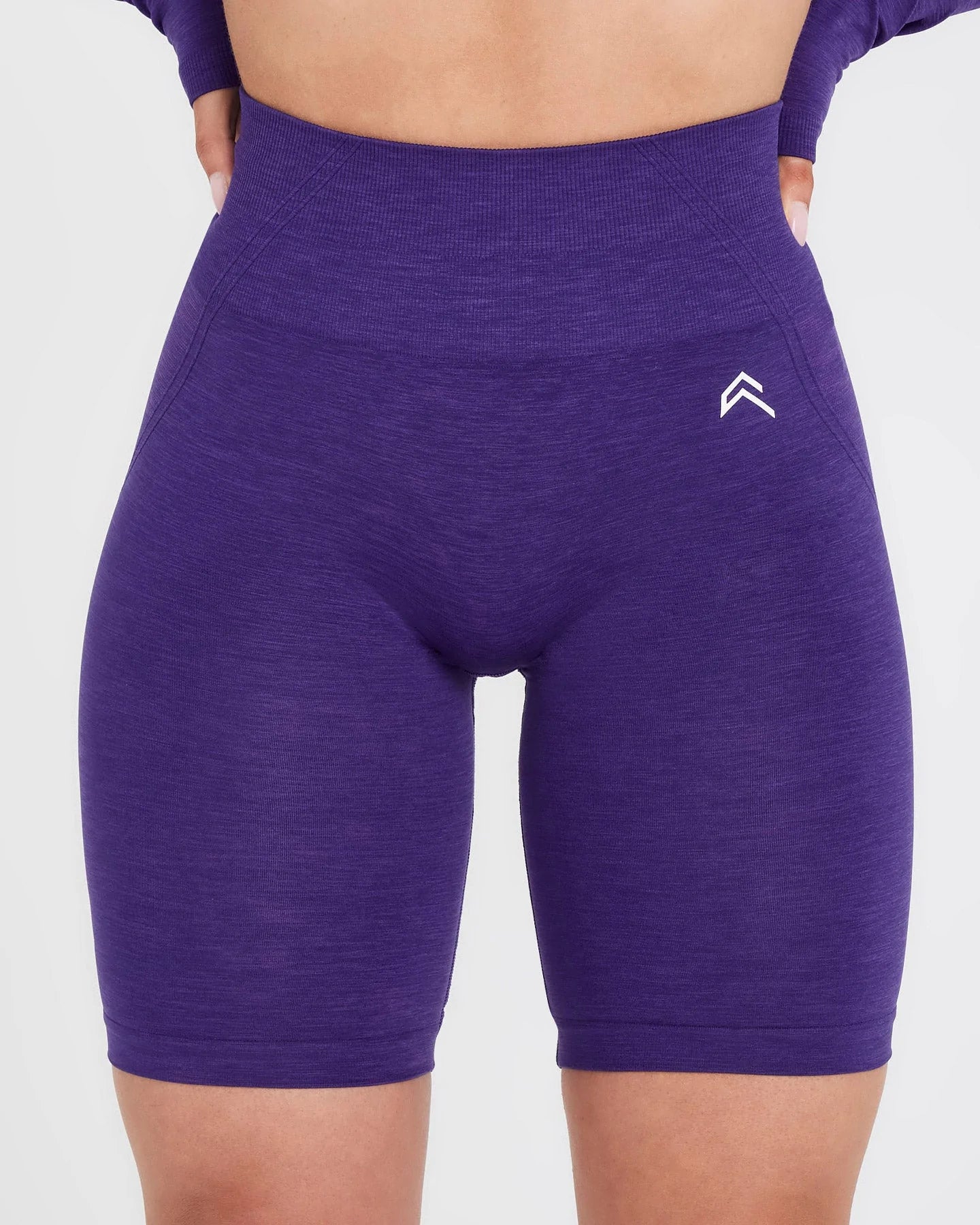 Effortless Seamless Cycling Shorts with White Logo | Amethyst