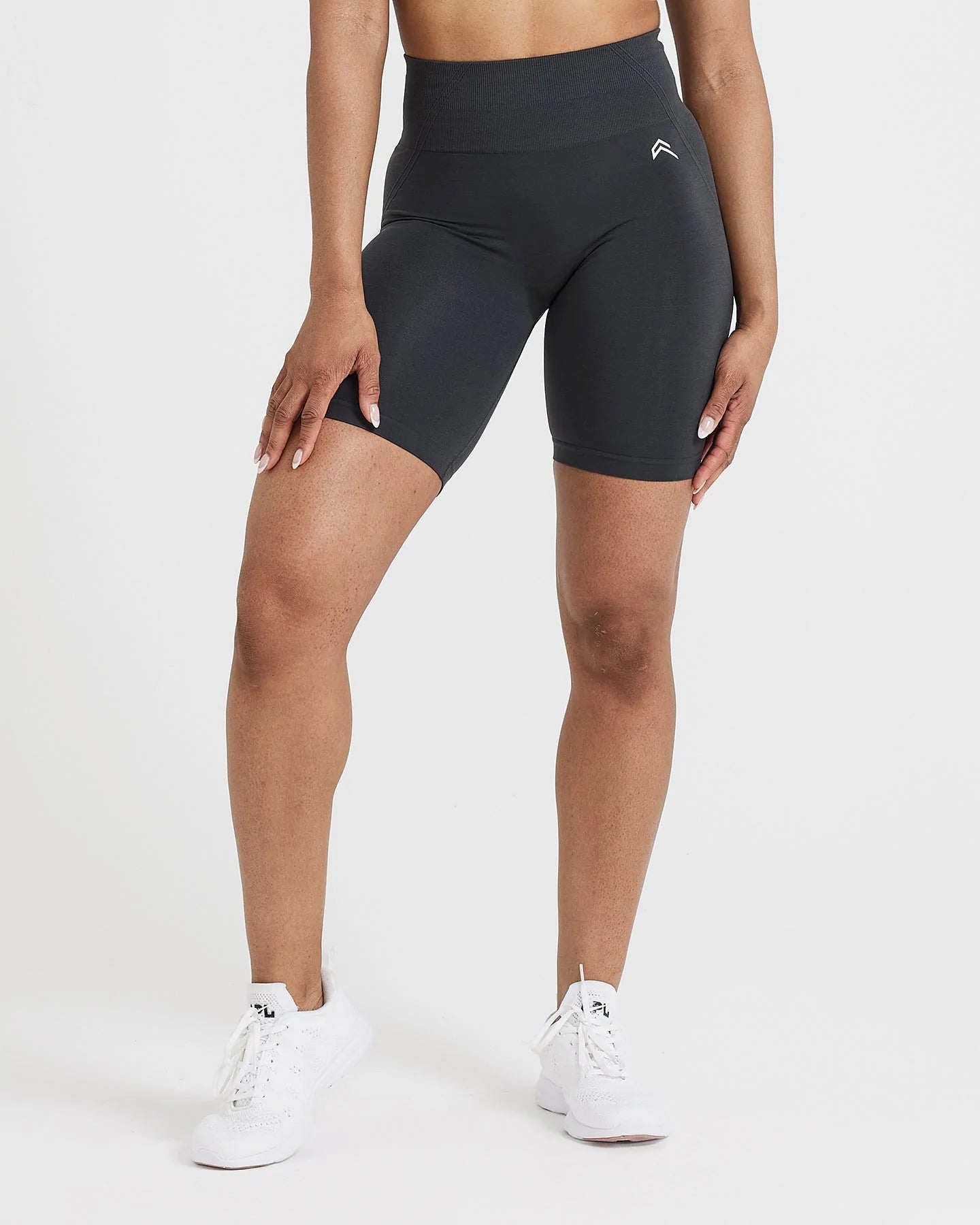 Effortless Seamless Cycling Shorts with White Logo | Coal