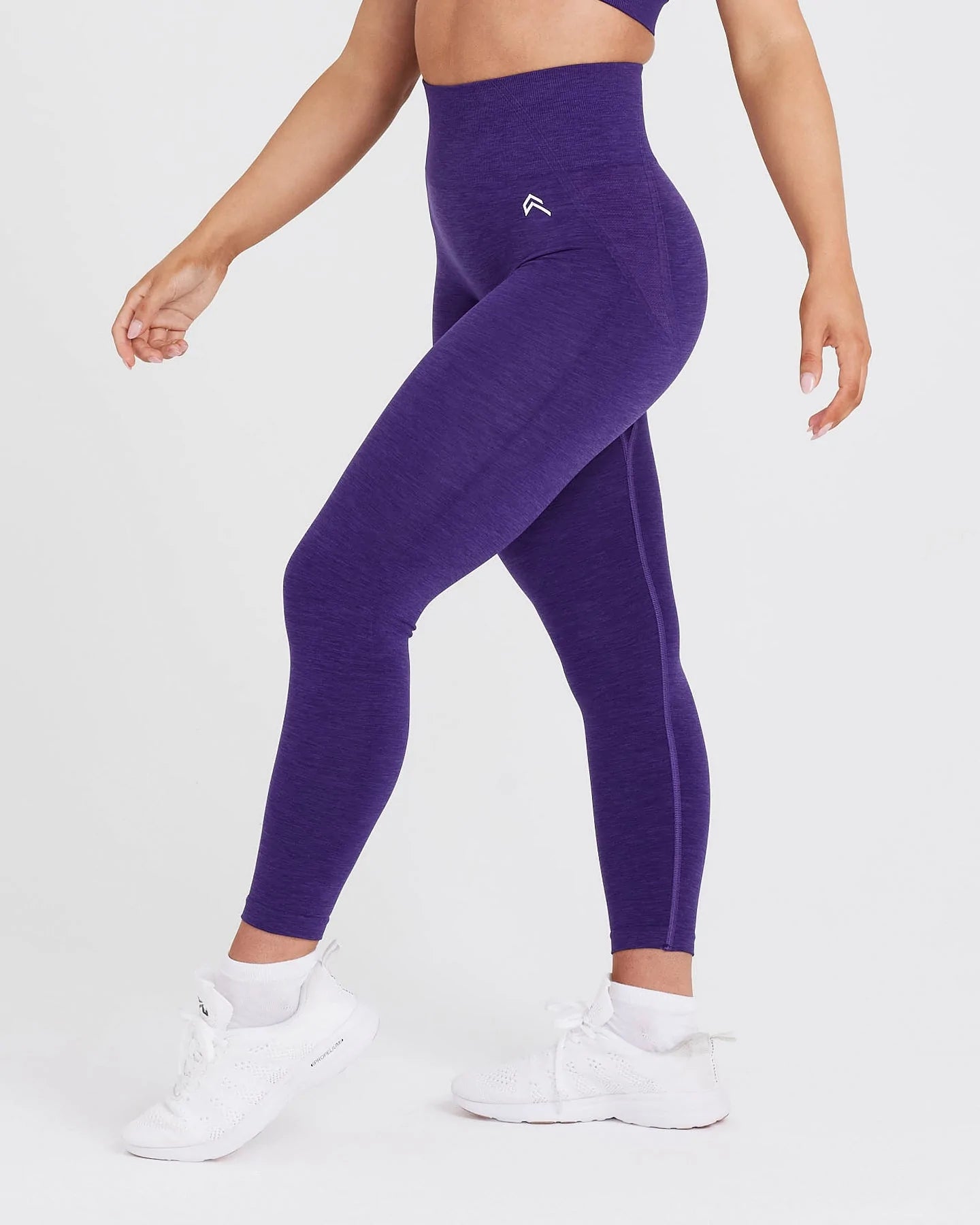 Effortless Seamless Leggings with White Logo | Amethyst