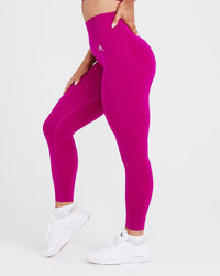 Effortless Seamless Leggings with White Logo | Fuchsia