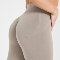 Effortless Seamless Leggings with White Logo | Minky