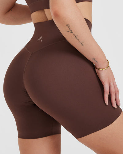 Timeless High Waisted Shorts 6" | Espresso