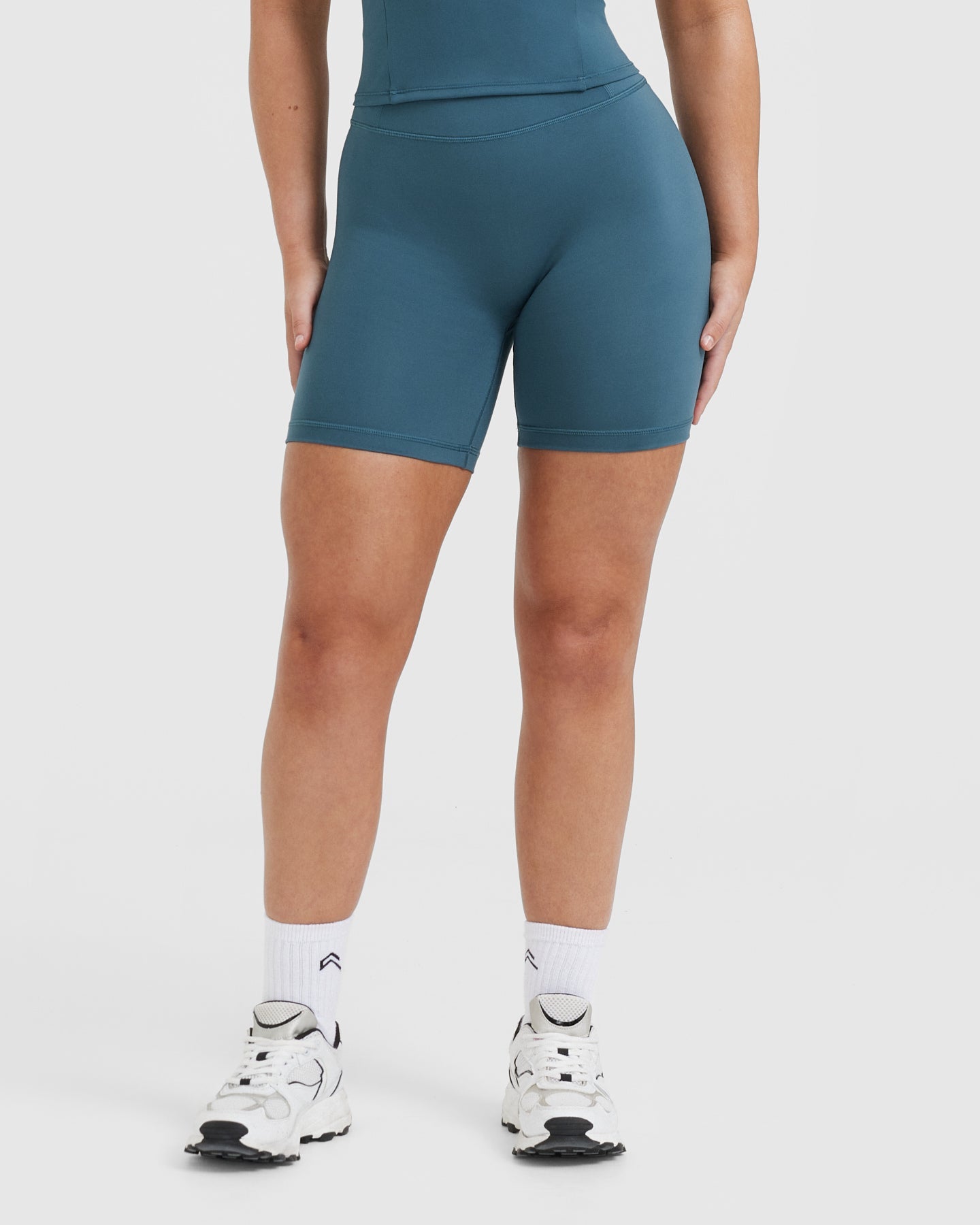 Timeless High Waisted Shorts 6" | Lake Blue
