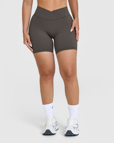 UnifiedMove™ Wrap Shorts 6" | Deep Taupe