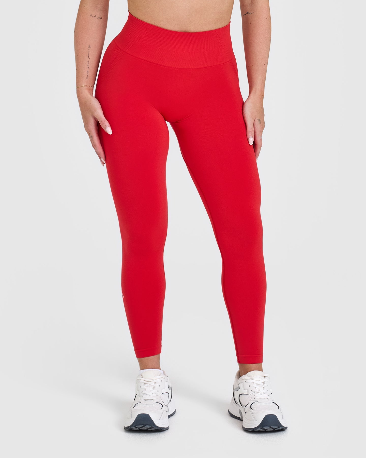 EffortlessLift™ Seamless Leggings with White Logo | Muscle Mommy Red