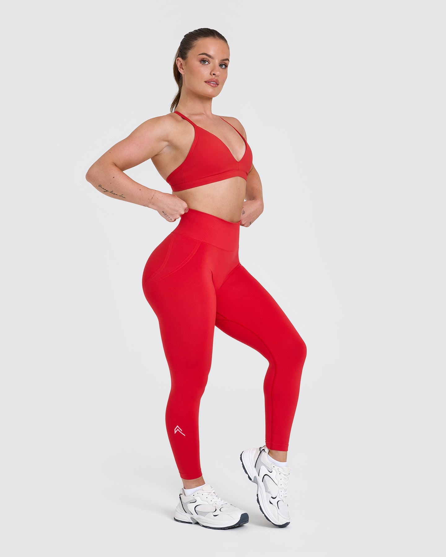 EffortlessLift™ Seamless Leggings with White Logo | Muscle Mommy Red
