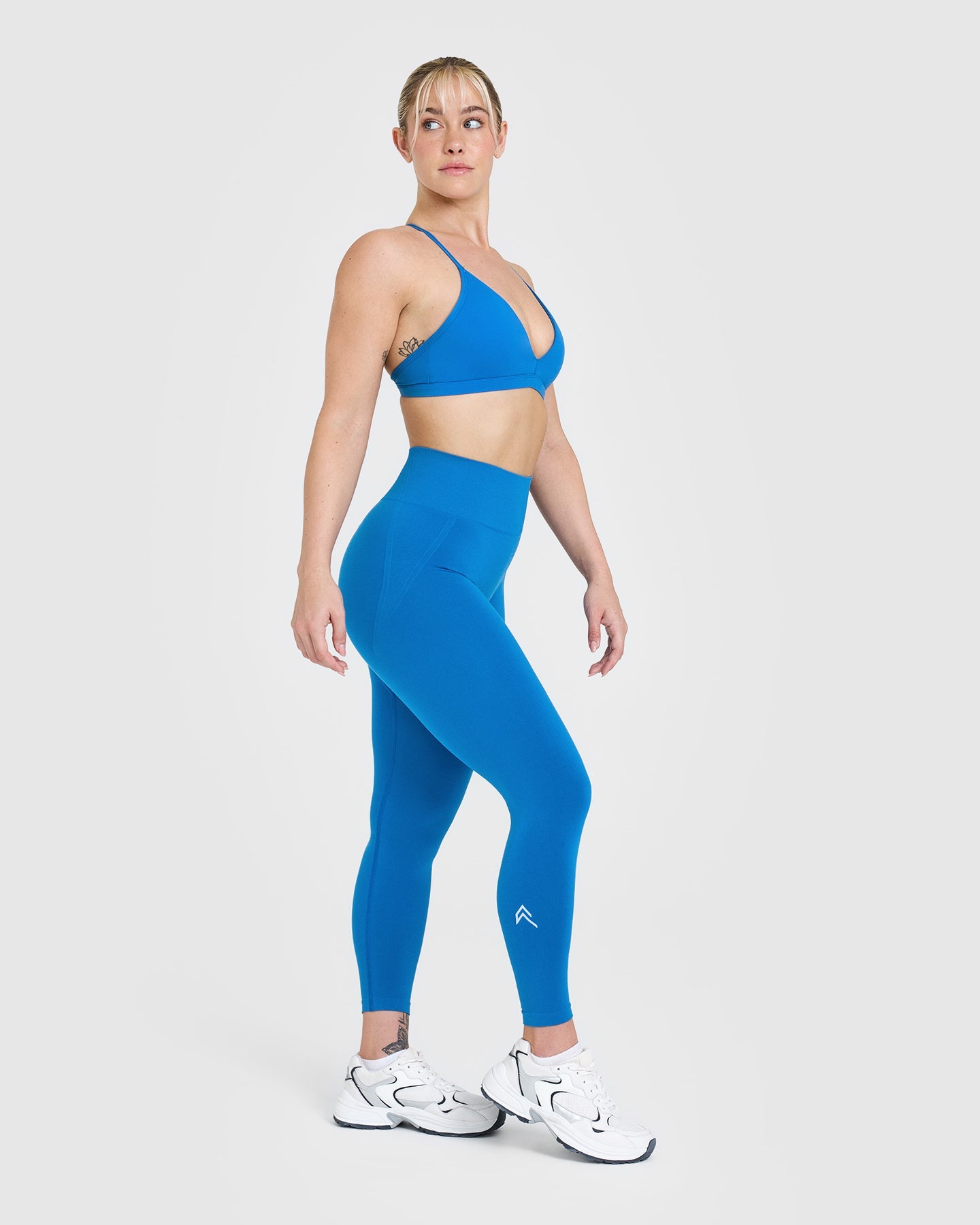 EffortlessLift™ Seamless Leggings with White Logo | Retro Blue