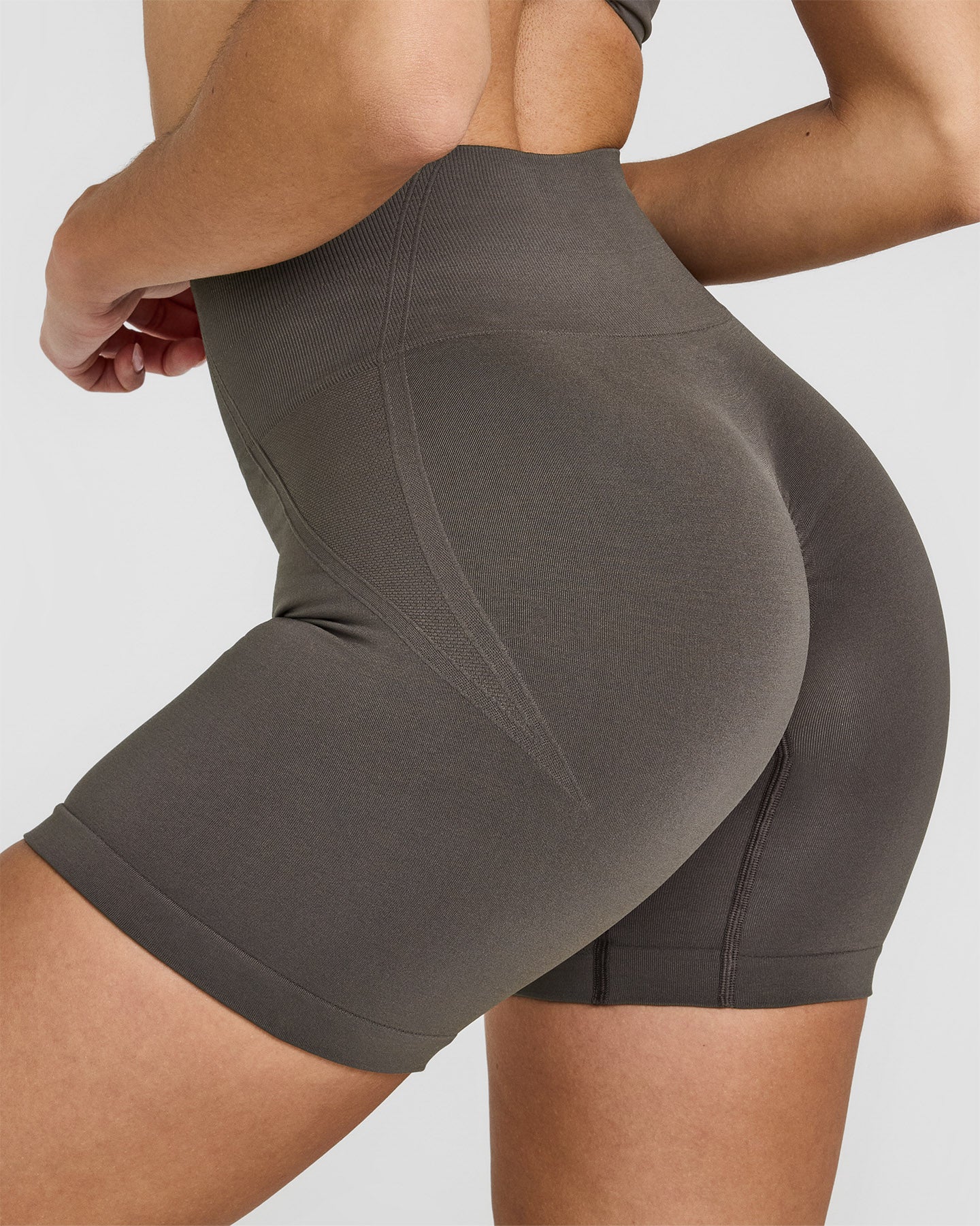 EffortlessLift™ Seamless Shorts with White Logo | Deep Taupe