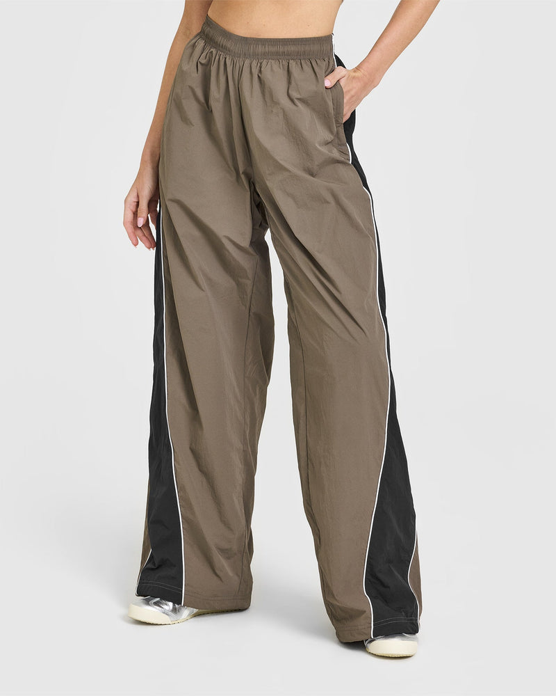 新品未使用  x everyone TRACK PANTS 2XL Oversized Piped Woven Straight Leg Track Bottoms in Moss Brown
