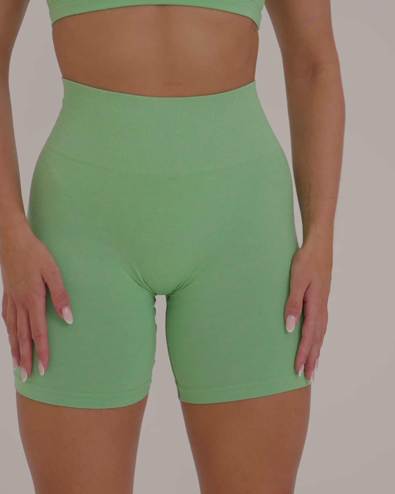 EffortlessLift™ Seamless Shorts with White Logo | Jade