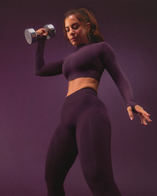 EnhanceLift™ Seamless Leggings with Grey Logo | Blackberry Purple