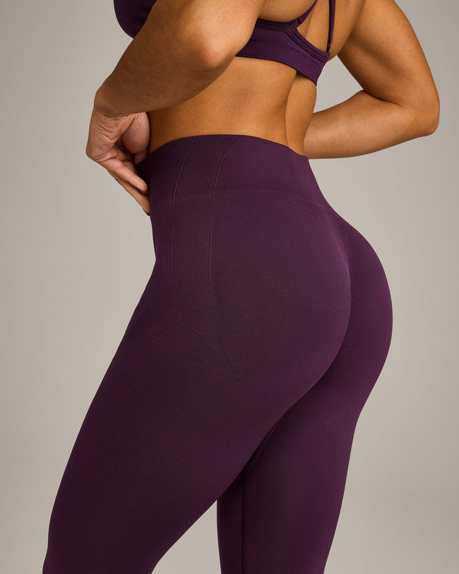 EnhanceLift™ Seamless Leggings with Grey Logo | Blackberry Purple